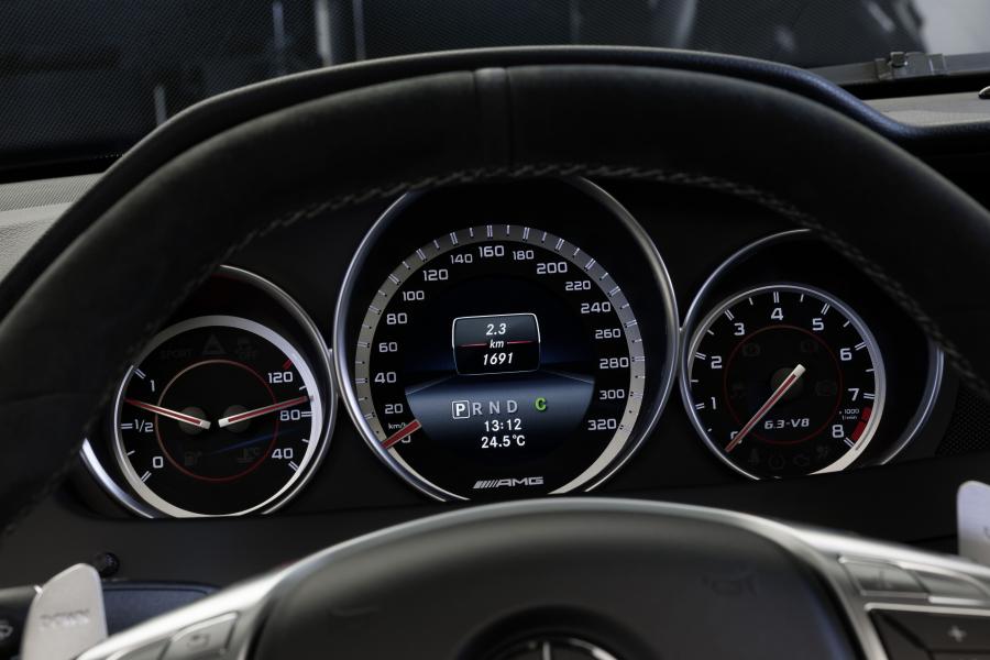  Mercedes-Benz C63 AMG Coupe Edition 507 2013 года  (фото 5 из 20)